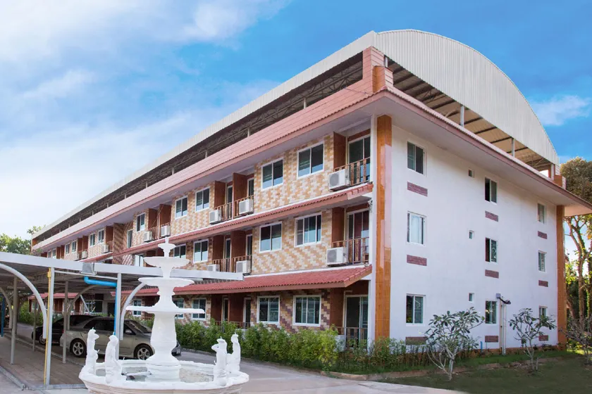 Baan Bangrak Residence - Image 1