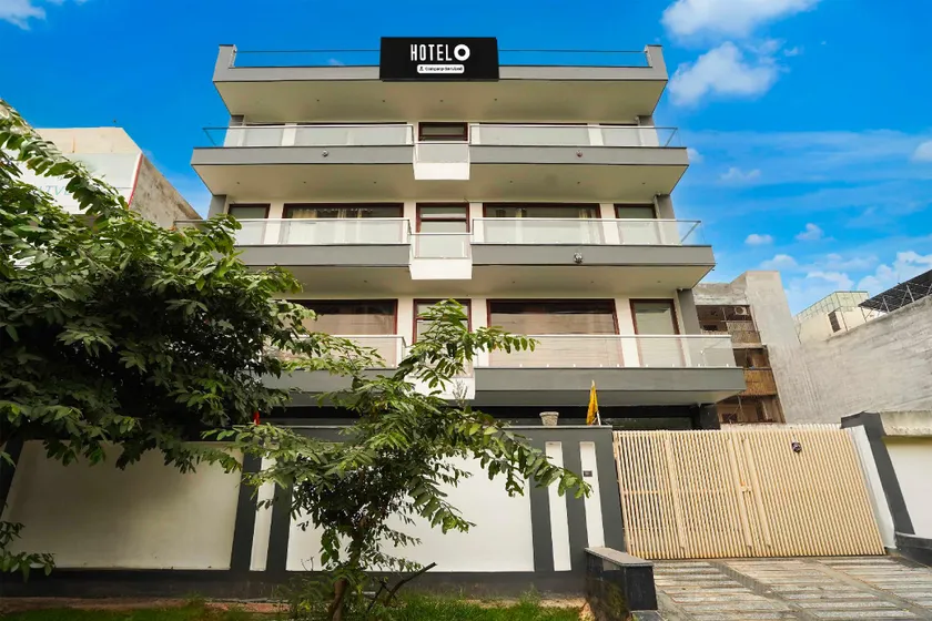 Hotel O 63 A Noida - Image 1
