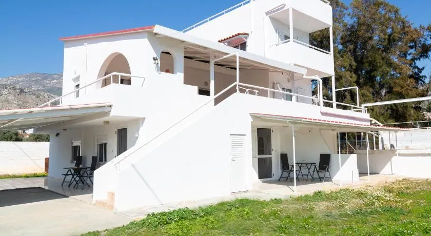 Kineta Seaside Summer Apartments - Image 1