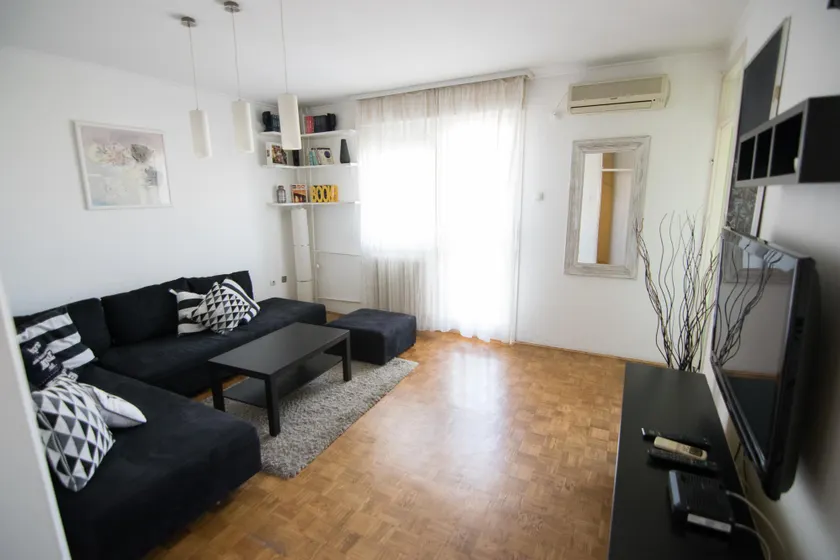 Art & Code 4 Stars Apartment - Image 1