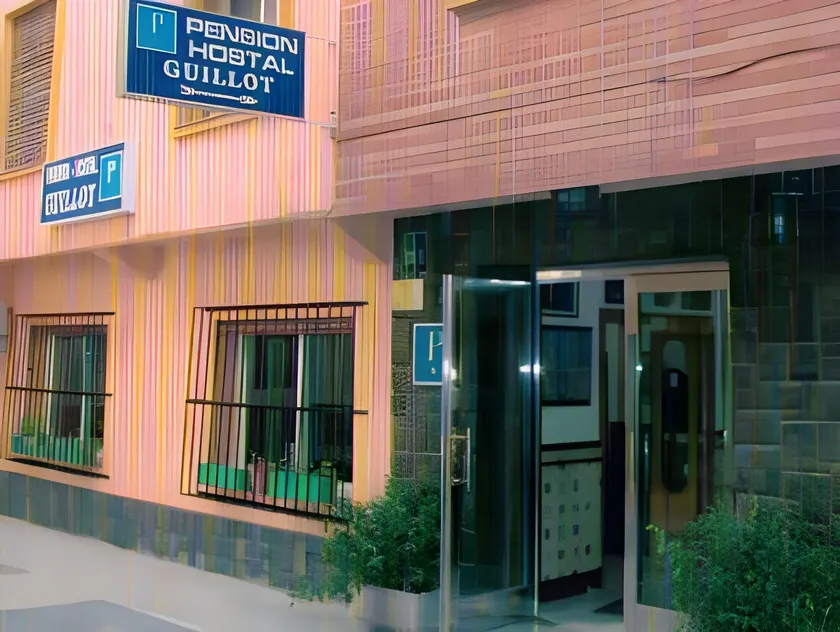Hostal Guillot - Image 1