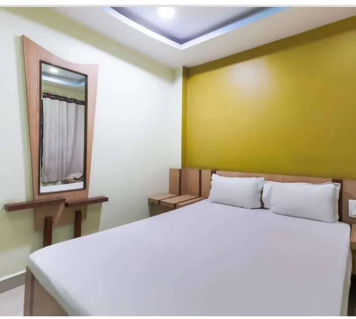 Hotel JMC Inn - Image 1