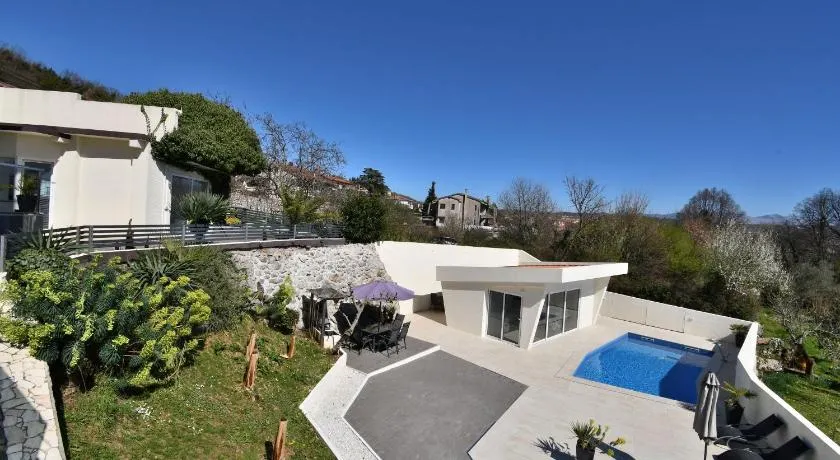Ferienwohnung mit Grill, Pool und Garten | Gartenblick - Image 1