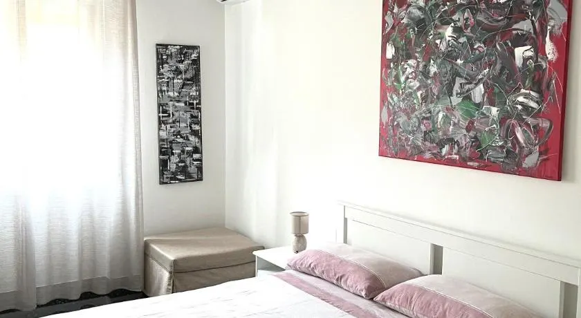 INES'S HOME - Image 1