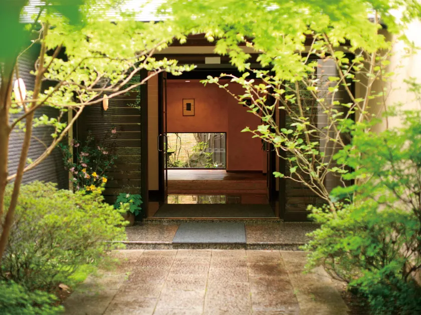 Yufuin Onsen Ryokan Hananomai - Image 1