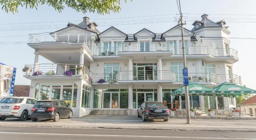 A klub apartmani - Image 1