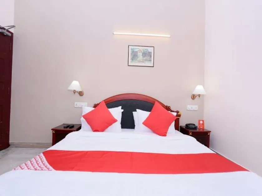 KARTHIKA RESIDENCY - Image 1