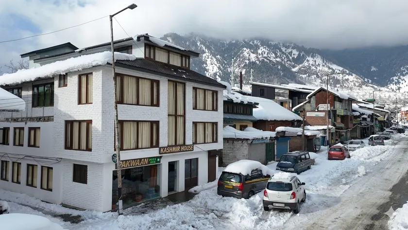 Kashmir house pahalgam - Image 1