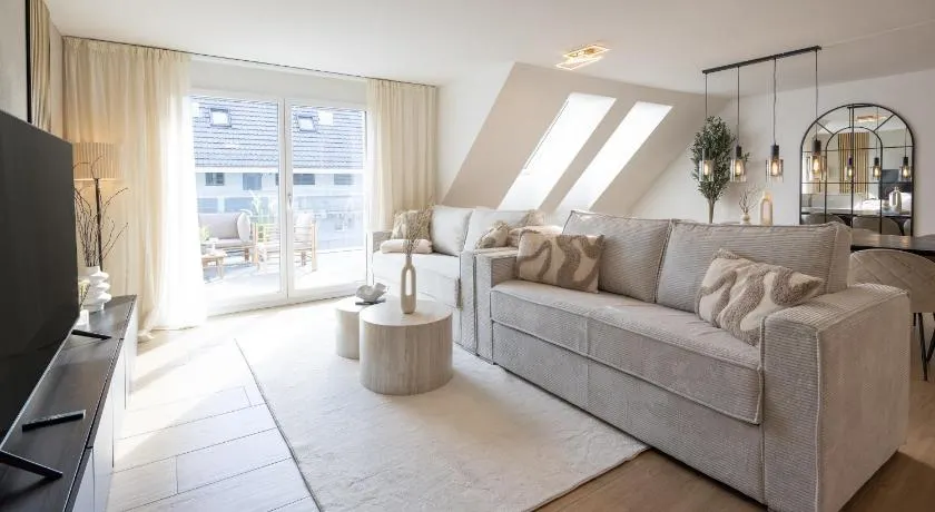 Penthouse Maisonette, Airport & City, Parking - Image 1