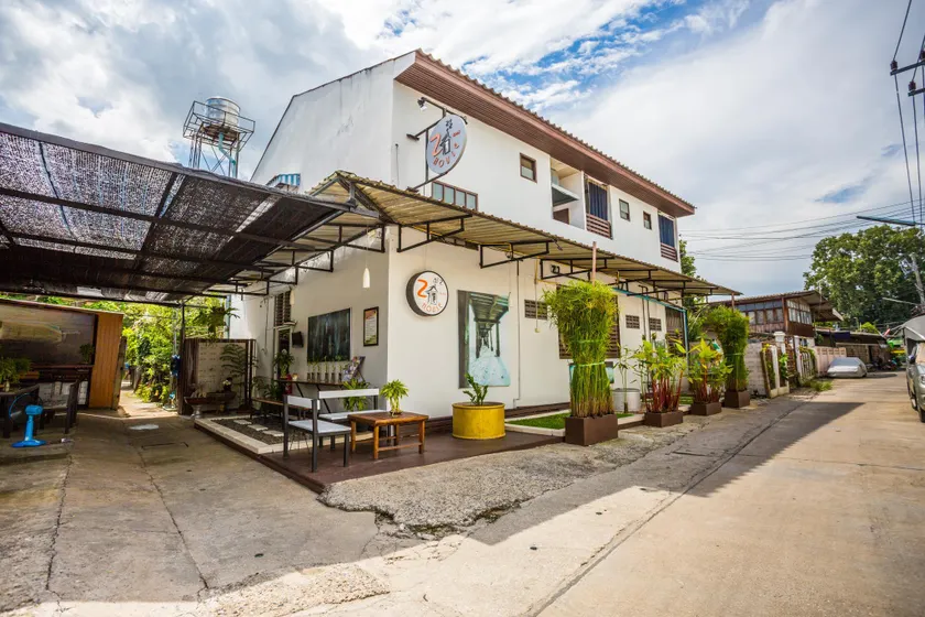 Zzhouse - Image 1