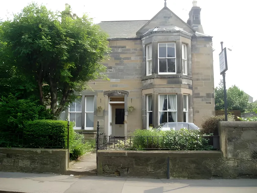 Aynetree Guest House - Image 1