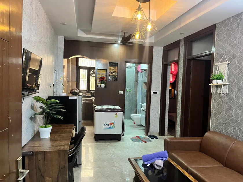 UGF Cozy Flats Bnb 2 BHK Flat,Near Airport Delhi - Image 1