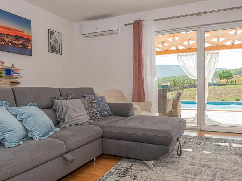 Voll ausgestattete Villa mit privatem Pool, Grill und Terrasse | Bergblick - Image 1
