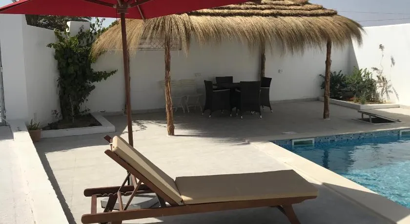 Villa dhiefa avec piscine - Image 1