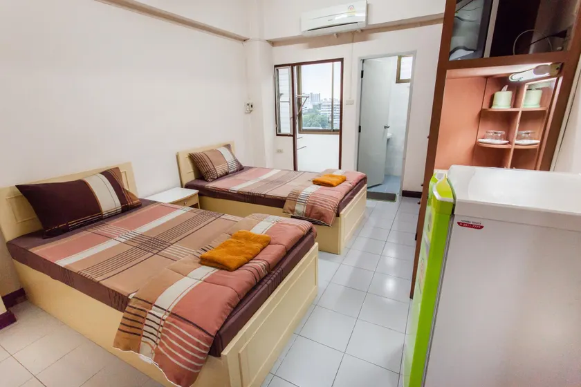 Tat Hotel - Image 1