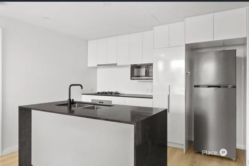 Wickham st - Shared Apartment - Image 1