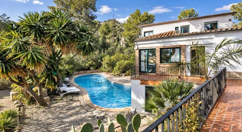 Sun & Sand Sanctuary - 2km to beach and 20km BCN! - Image 1
