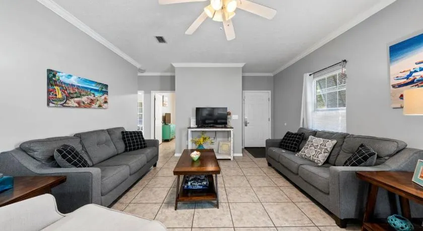 Orange Beach Villas - Beach Retreat by Youngs Suncoast - Image 1