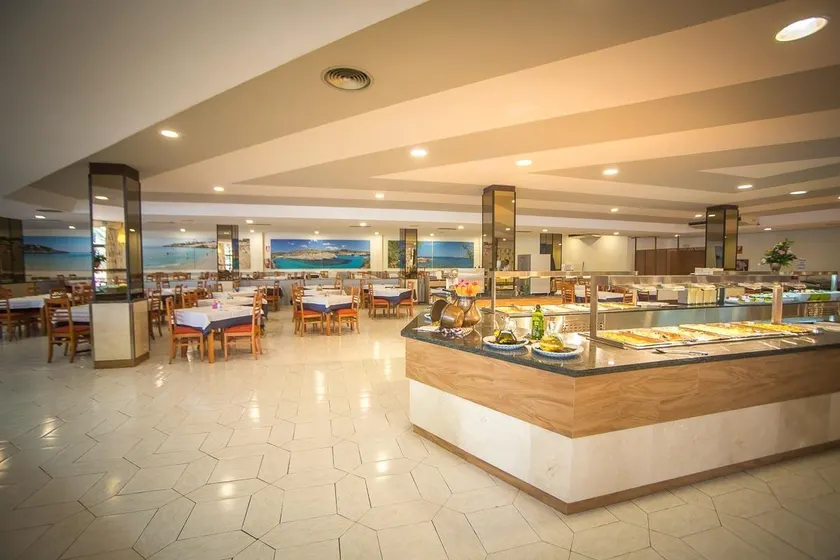 Hotel Club Cala Romani - Image 1