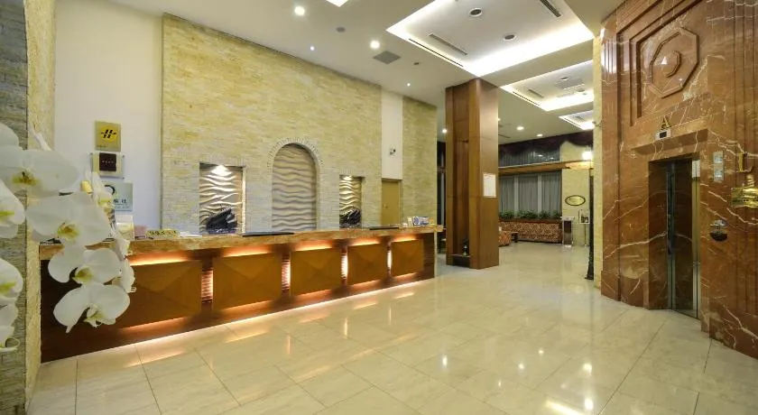 Hotel RegaLees - Image 1
