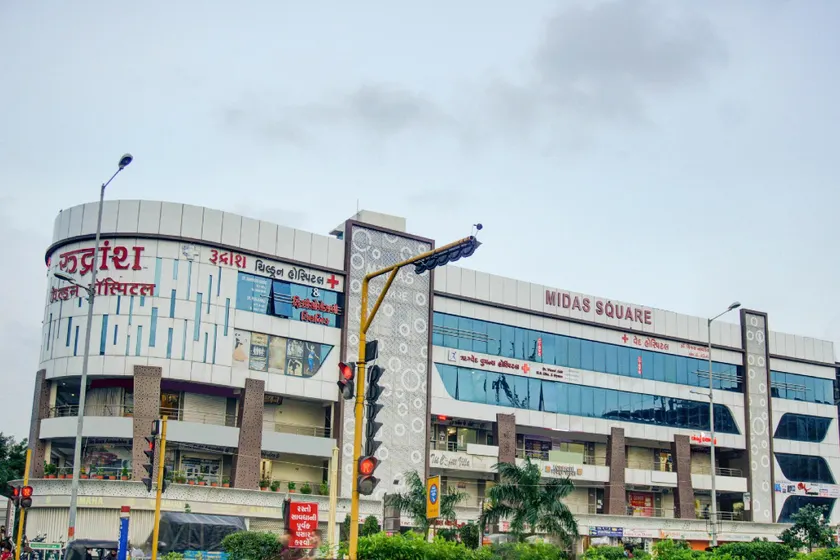 Hotel O Laxmi Kuber - Image 1