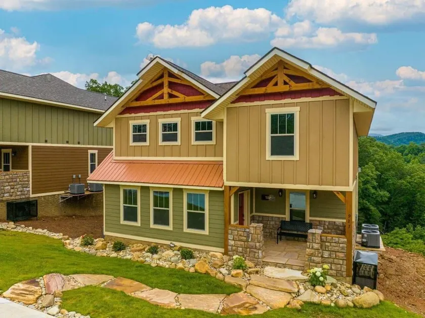 Tri Star Lodge - Image 1