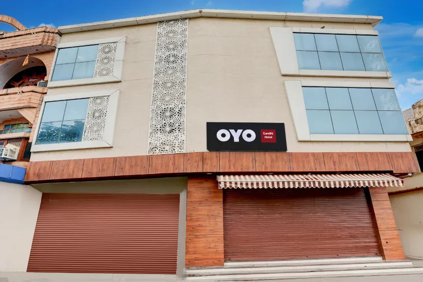 Hotel O Gandhi Hotel - Image 1