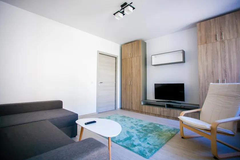 Lira Holiday Apartments - Image 1