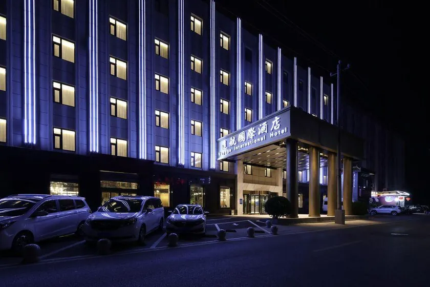 VOYAGE INTERNATIONAL HOTEL - Image 1