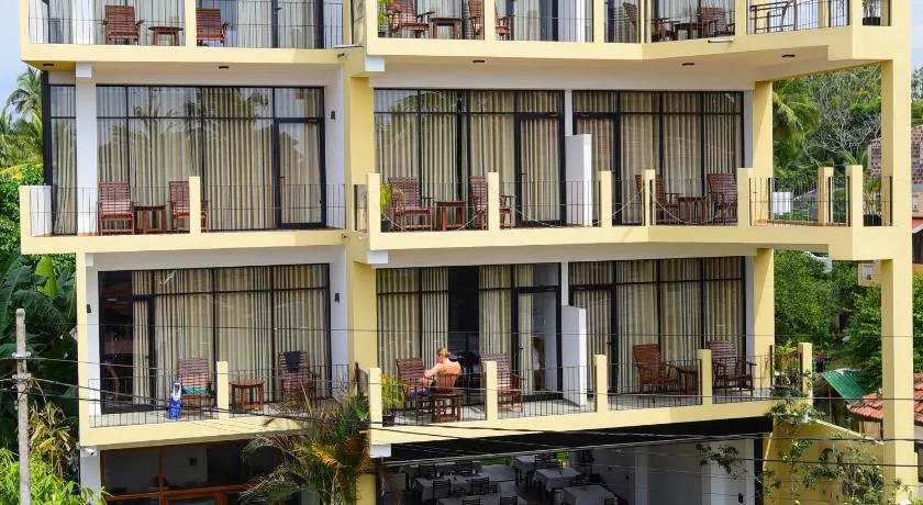 Chaaya inn Hotel - Image 1