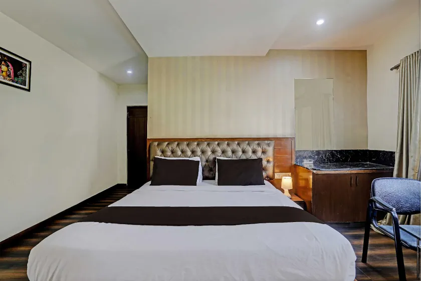 Townhouse Oak Kothapet - Image 1