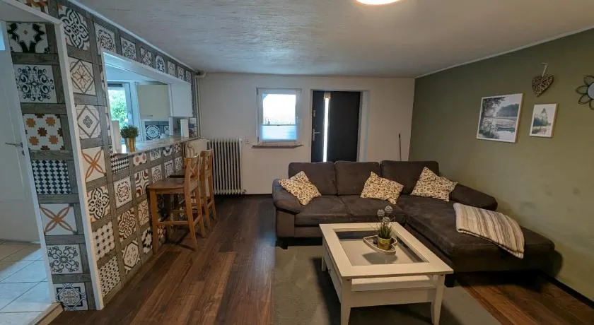 Ferienwohnung/Monteurwohnung am Badesee bei Kassel - Image 1