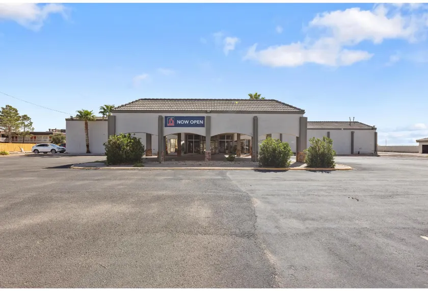 Suburban Studios Pecos - Image 1