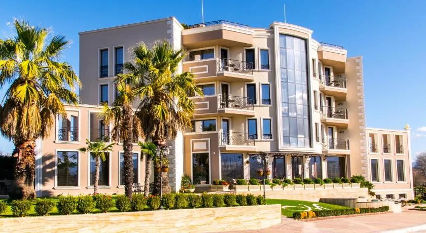 Mantar Spa Hotel - Image 1