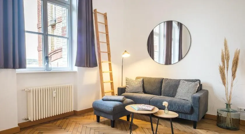 SCHWARZLINS LoftRaum - Stilvolles Apartment mit Smart TV, NETFLIX, Disney Plus, schnellem WLAN, Parken, Nespresso - Image 1