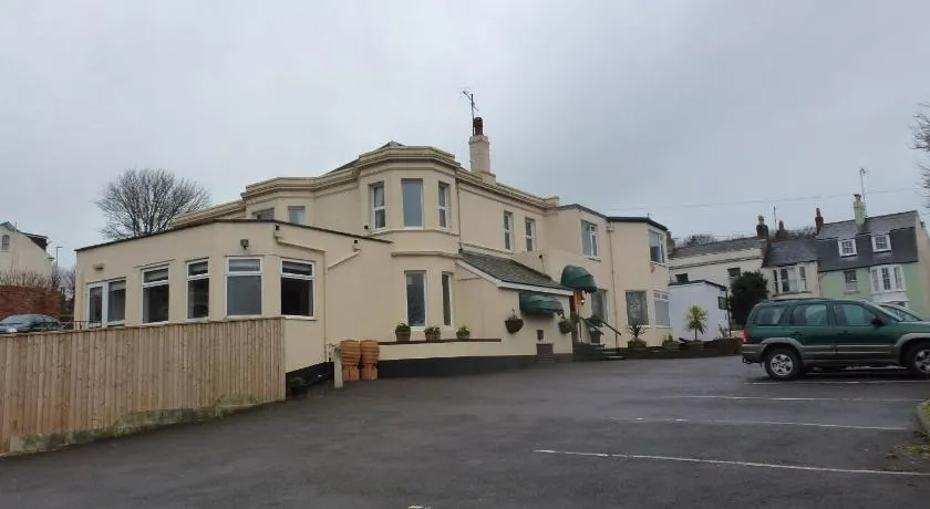 The Kingswood Guest House - Adult Only - Image 1