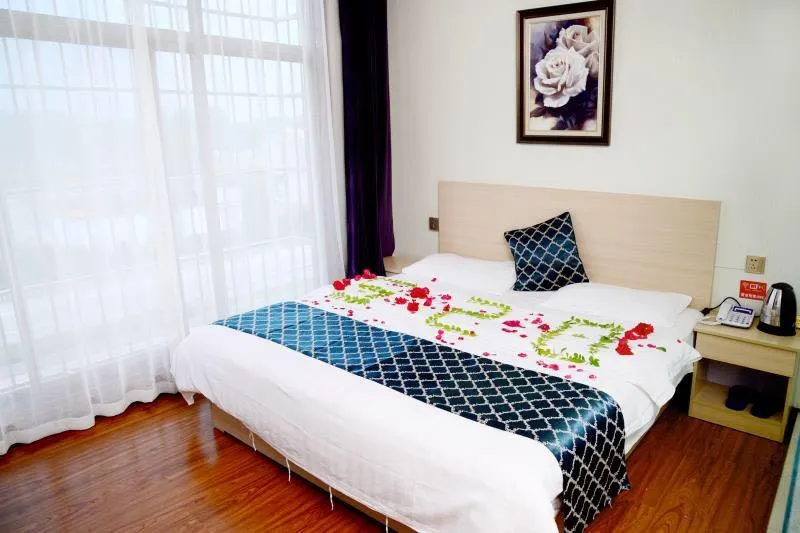 699 Express Hotel - Image 1