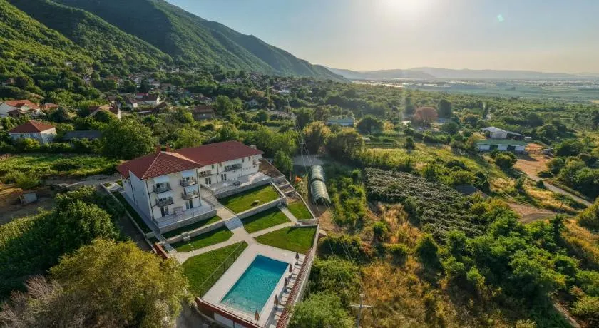 Hacienda Louisandro - Image 1