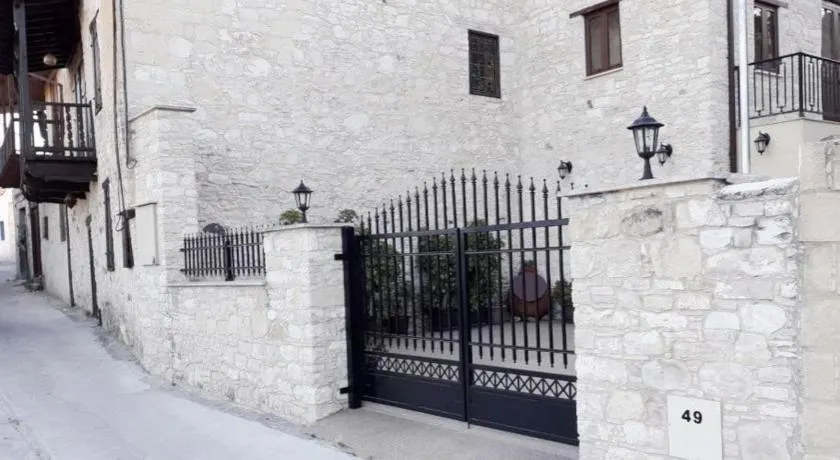 Omodos Maria's Apartments - Image 1