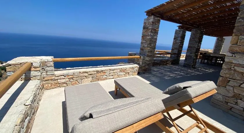 Blue Calm Luxury Villa in Sifnos - Image 1