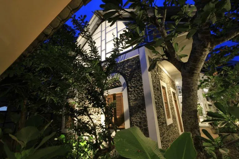 Ndalem Bebekan Guesthouse - Image 1