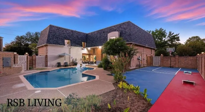 7BR 5BA w Pool Hot Tub Sport Court & Game Room - Image 1