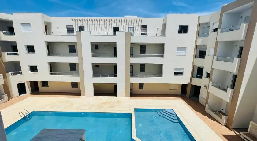 Luxus-Apartment mit Poolblick - Image 1