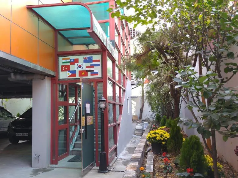 Embassy Guesthouse - Image 1