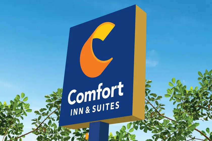 Comfort Inn & Suites Orlando Sanford Airport - Image 1
