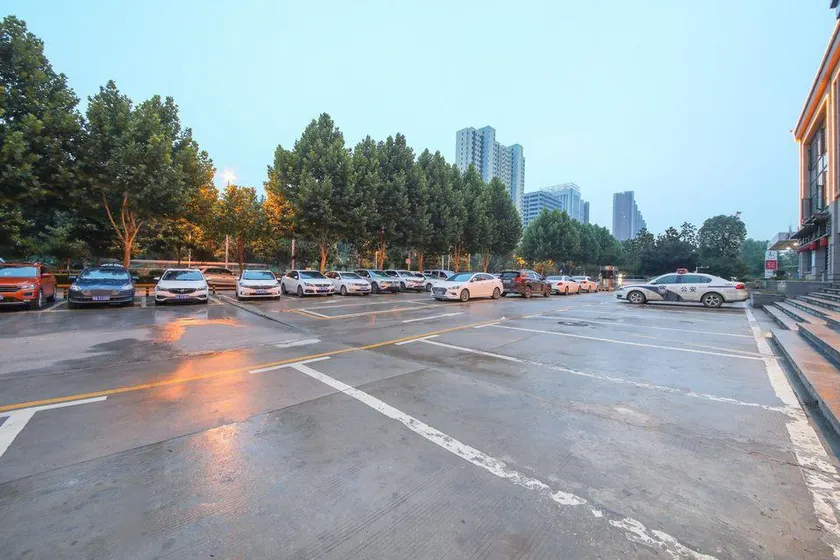 Lan'an International Hotel - Image 1