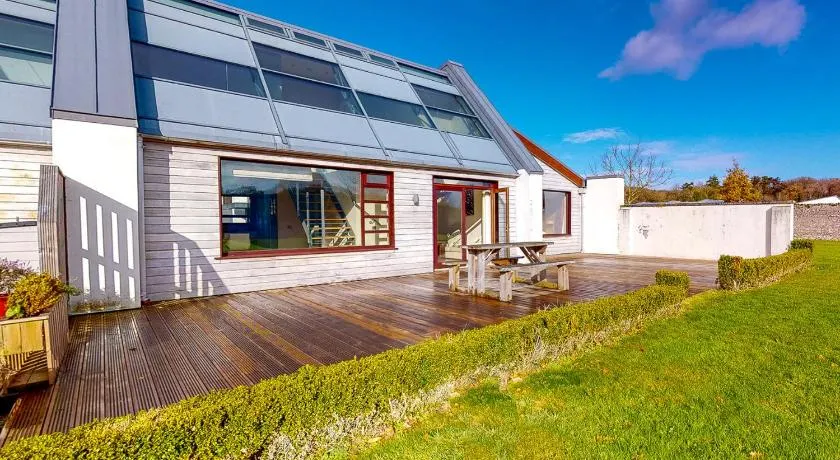 Castlemartyr Holiday Lodges No 3 2 Bed by Trident Holiday Homes - Image 1