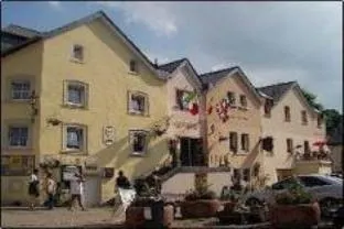 Logis Gourmet & Relax Wellness Hotel De La Sure - Image 1
