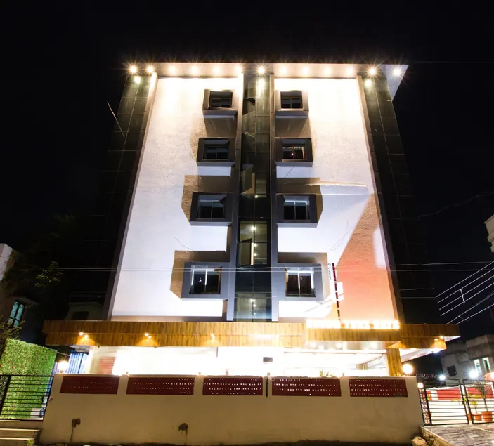 STAR ZEST HOUSE - Image 1