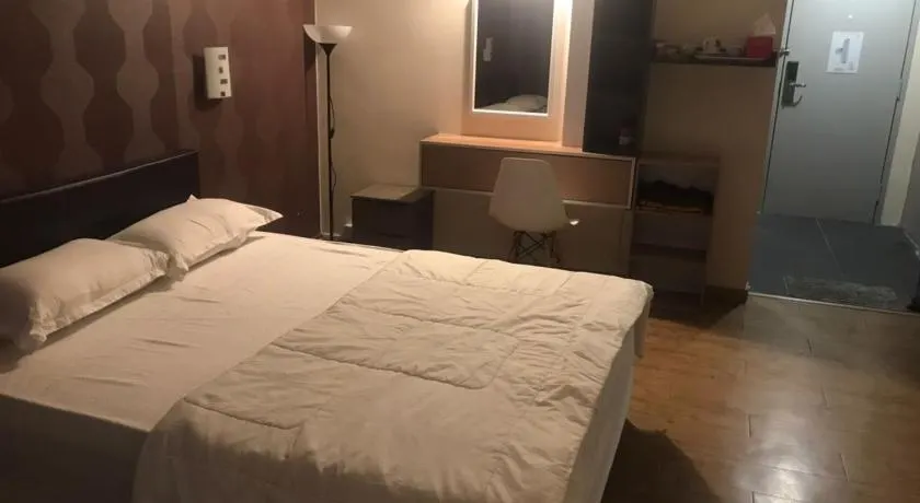 Mikayla Suite - Image 1